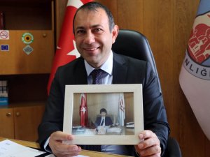 Öğrenciyken Oturduğu Koltuğun 32 Yıl Sonra Sahibi Oldu