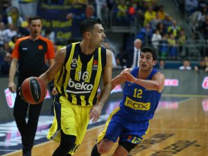 Fenerbahçe Sezonu Lider Tamamladı