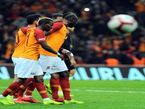 Galatasaray Derbiye Moralli Gidecek