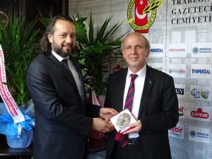 Trabzon Gazeteciler Cemiyeti’nde Devir Teslim