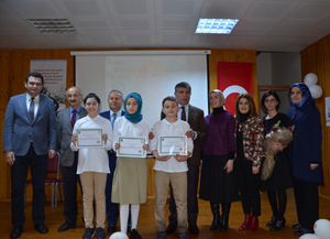 Rize’de “Çocuk Gözüyle Akılcı ilaç Kullanımı” Afiş Tasarım Yarışması Düzenlendi