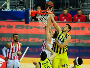 Ahmet Düverioğlu Üç Yıl Daha Fenerbahçe’de