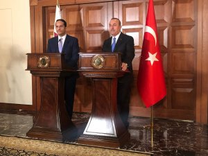 Bakan Çavuşoğlu, Katarlı Mevkidaşıyla Bir Araya Geldi 