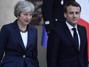 İngiltere Başbakanı May, Fransa Cumhurbaşkanı Macron İle Görüştü