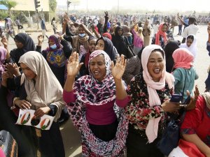 Sudan Halkı Sivil Darbe Yaptı 