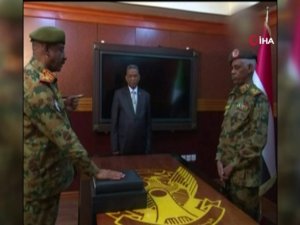 Sudan’da Askeri Geçiş Konseyi Başkanı Göreve Başladı