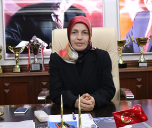 Ardeşen'de İlk Kadın Belediye Başkan Vekili Havva Sinan Oldu