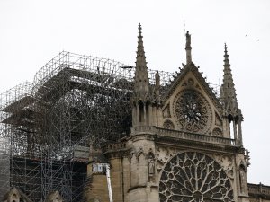 "Notre-dame Katedrali’ni Yeniden İnşa Edeceğiz"