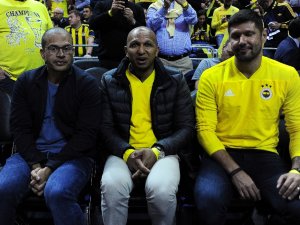 Efsaneler Ülker Spor Salonu’nda Buluştu