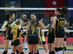 Vakıfbank Finalde