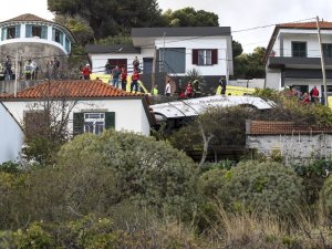 Portekiz’de Otobüs Devrildi :28 Kişi Öldü