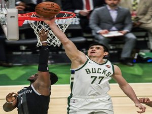 Ersan’lı Milwaukee, Detroit’e Karşı 2-0 Öne Geçti