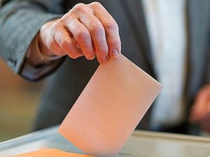Anayasa Referandumu İçin Yurt Dışında Oy Verme İşlemi Başladı