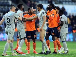 Başakşehir İle Galatasaray Arasındaki Fark 3’e Düştü