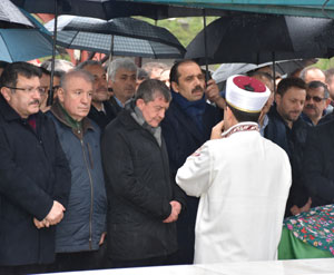 Avcı, Alim ve Metin AK Parti Trabzon İl Başkanı Revi'nin Acısını Paylaştı