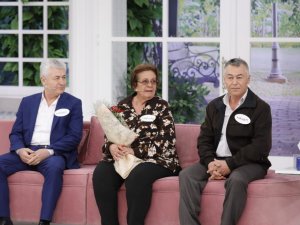 60 Yıldır Aradığı Kardeşlerini Esra Erol Buldu