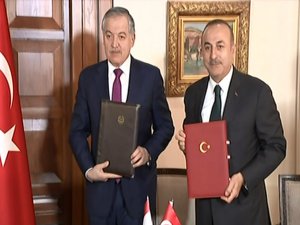 Bakan Çavuşoğlu Tacikistanlı Mevkidaşıyla Bir Araya Geldi 