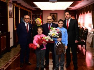 Trabzon’da, 23 Nisan Ulusal Egemenlik Ve Çocuk Bayramı Kutlamaları