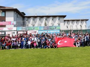 Trabzonspor’da 23 Nisan Coşkusu