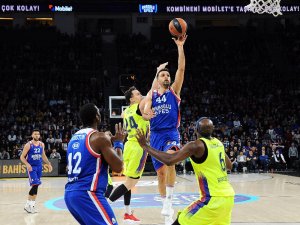 Anadolu Efes, Barcelona’ya Konuk Oluyor