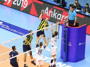 Final Etabında Fenerbahçe Seriyi 2-0’a Getirdi