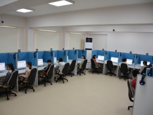 Dört Beceride İlk Türkçe Elektronik Sınavı Düzenledi