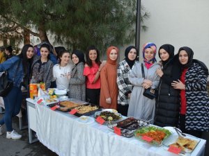 Avrasya Üniversitesi Öğrencilerinden Anlamlı Kermes