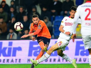 Medipol Başakşehir’e Göztepe Çelmesi