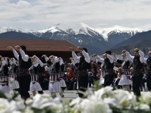 Gümüşhane’de Şölen Havasında Turizm Haftası Kutlaması