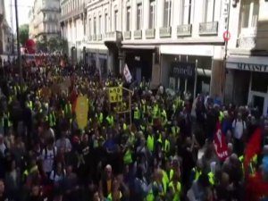 Sarı Yelekliler 1 Mayıs’ta Da Sokaklarda