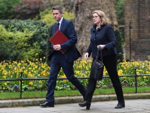 İngiltere Savunma Bakanı Williamson Görevden Alındı