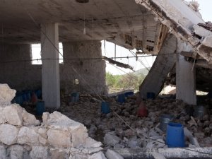 Rus Uçaklarının Bombardımanı İdlib’te Bir Aileyi Yok Etti