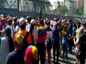 Muhalif Lider Lopez Saklandığı Elçilikten Maduro’ya Meydan Okudu