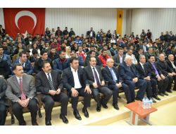 'Asrın Güreşçisi' Üniversite Öğrencileriyle Bir Araya Geldi