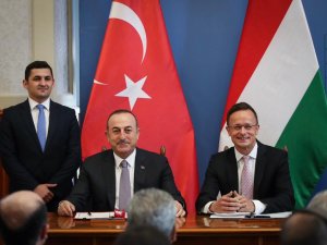 Çavuşoğlu: "Hava Savunma Sistemine Acil Bir Şekilde İhtiyacımız Var"
