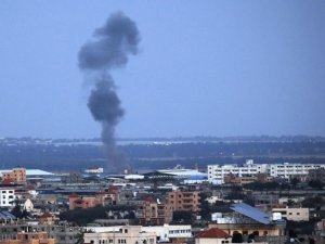 İsrail, Gazze’yi Vurmaya Devam Ediyor