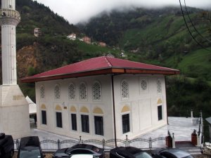 Giresun’da Tek Örneği Bulunan Cami İbadete Açıldı