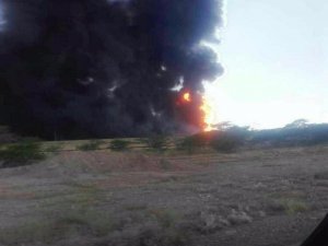 İran’da Petrol Borusu Patladı