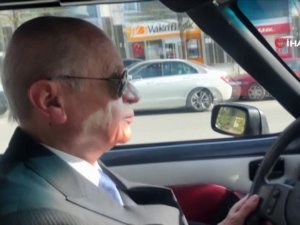 Bahçeli Klasik Otomobiliyle Ankara Sokaklarında Tur Attı
