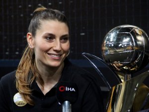 Melis Gürkaynak: “Seneye Tüm Kupalara Talibiz”