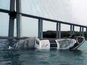 Rusya’da Batık Gemiye Takılan Tekne Battı