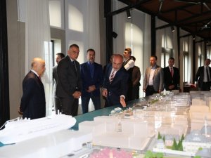 Bakan Ersoy, İstanbul’da ’Galataport Projesini’ İnceledi