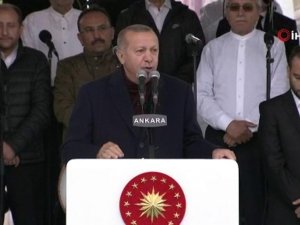 Cumhurbaşkanı Erdoğan: “Camilerin Süsü Cemaattir”
