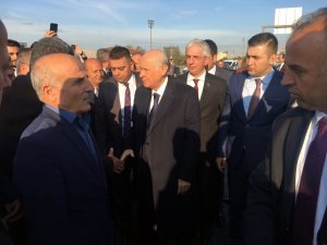 Bahçeli’yi Mhp’liler Çamlıca Gişelerinde Karşıladı