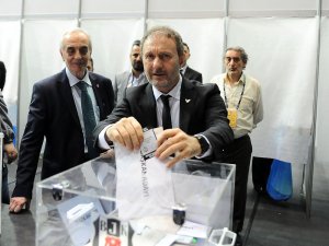 Hürser Tekinoktay Oyunu Kullandı