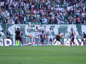 Spor Toto Süper Lig: Atiker Konyaspor: 2 - Trabzonspor: 2 (Maç Sonucu)