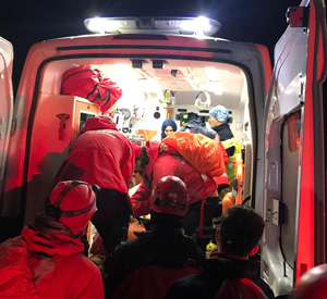 Rize’de Yaralanan Dağcıya 5 Saatlik Çalışma Sonrası Ulaşıldı