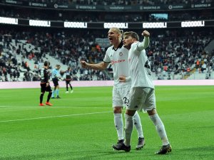Adem Ljajic Yine Attı!