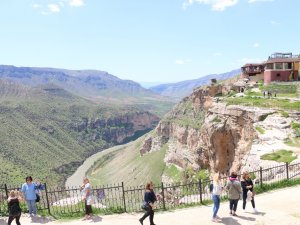 Restorenin Ardından Turist Akınına Uğradı: "Sanki Arizona’dayım"