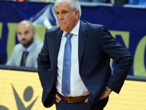 Obradovic 10. Zaferin, Ataman İse Bir İlkin Peşinde